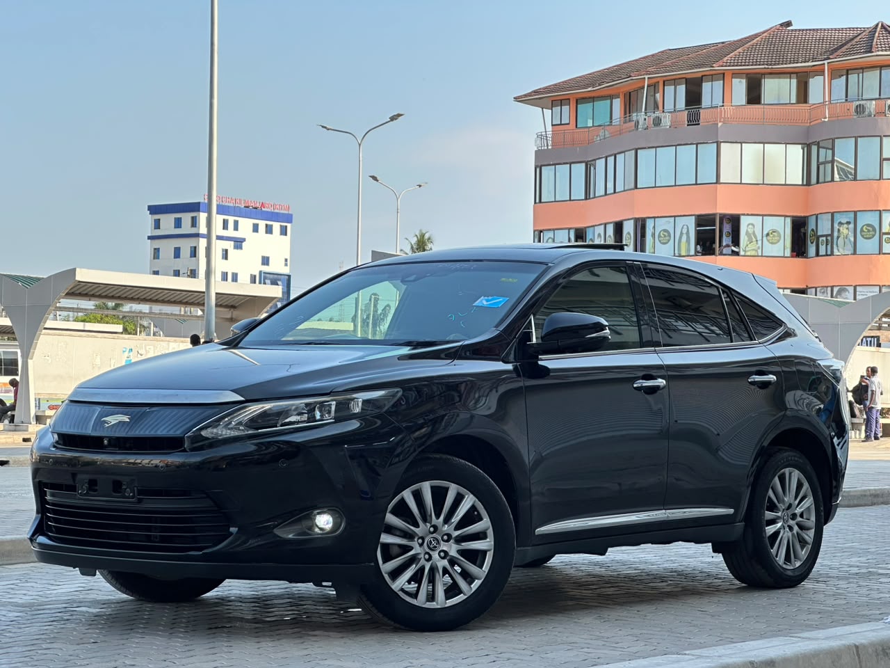 Toyota Harrier Anaconda thumbnail 2